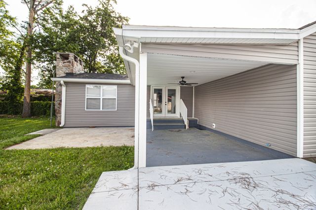 121 Popular St, N, Cowan, TN 37318