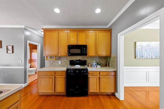 2052 EVERGREEN Drive SE, Conyers, GA 30013