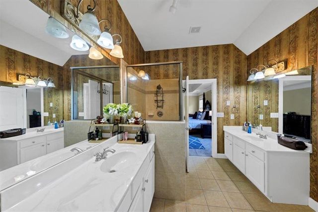 2052 EVERGREEN Drive SE, Conyers, GA 30013