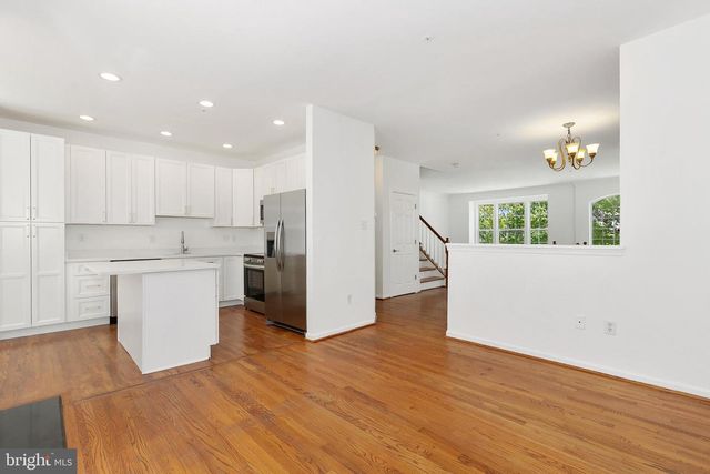 8769 STONEHOUSE DR, Ellicott City, MD 21043