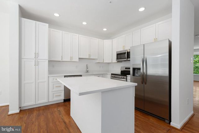 8769 STONEHOUSE DR, Ellicott City, MD 21043