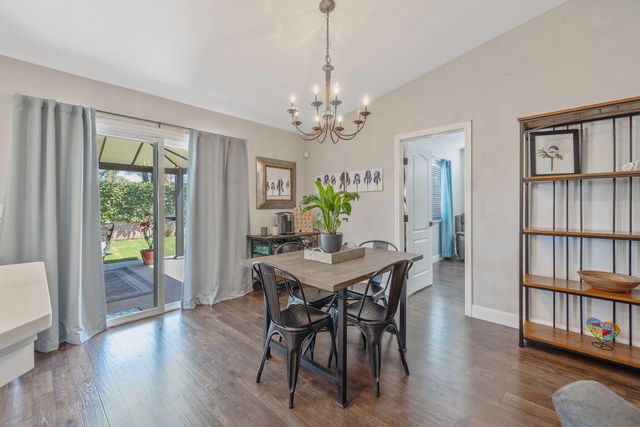 2426 E Harter Court, Visalia, CA 93292