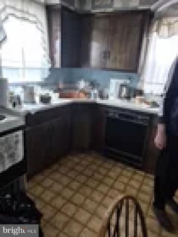 4207 RIDGE DR, Harrisburg, PA 17109
