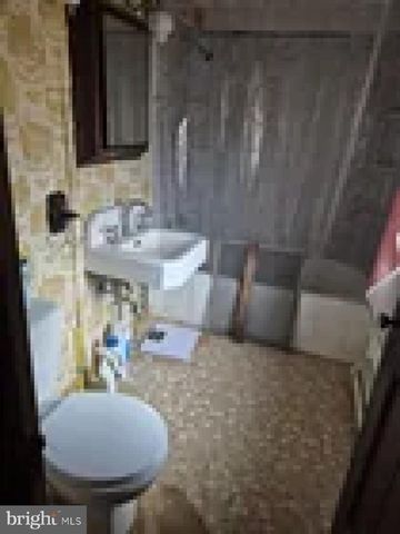 4207 RIDGE DR, Harrisburg, PA 17109