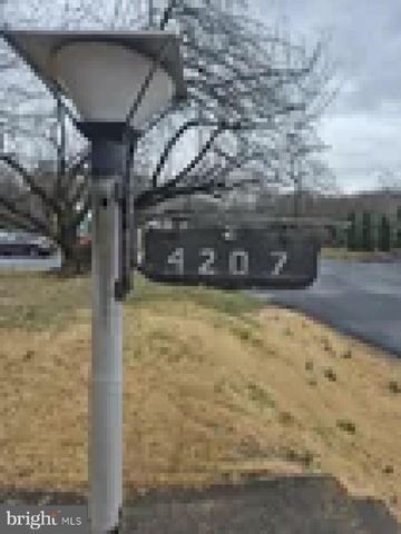 4207 RIDGE DR, Harrisburg, PA 17109