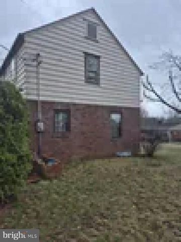 4207 RIDGE DR, Harrisburg, PA 17109