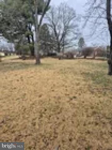 4207 RIDGE DR, Harrisburg, PA 17109