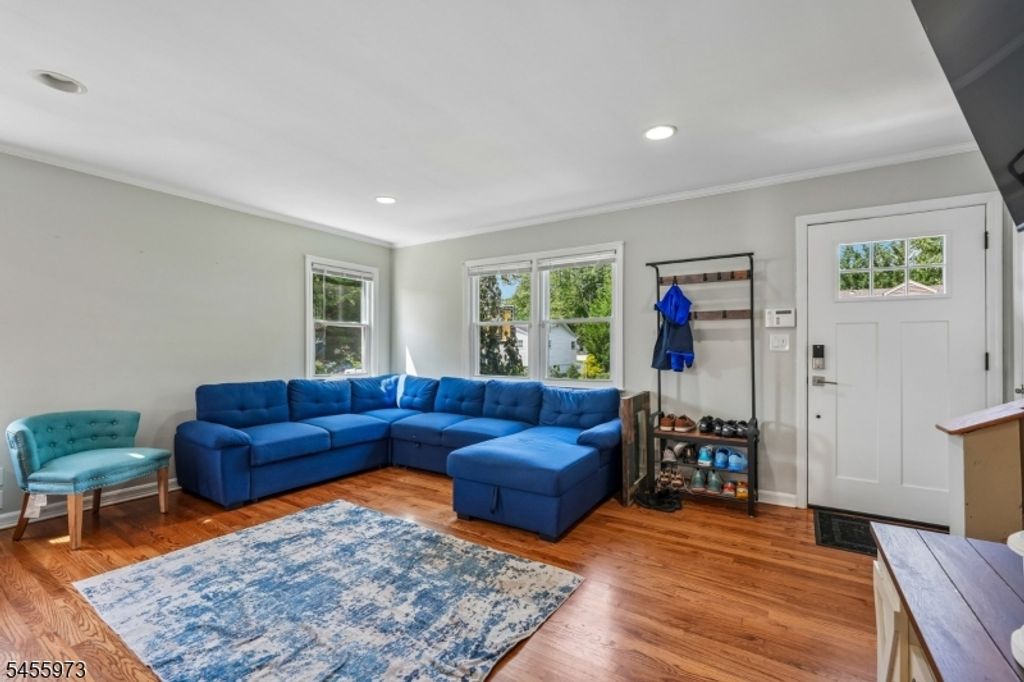 122 Maplewood Ave, Wayne Twp., NJ 07470 — photo 4