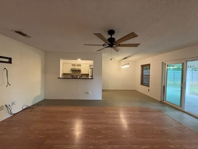 6415 Elm Springs Drive, Arlington, TX 76001