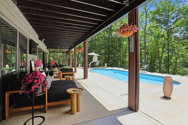 2731 W Lost Mans Lane, Bloomington, IN 47404