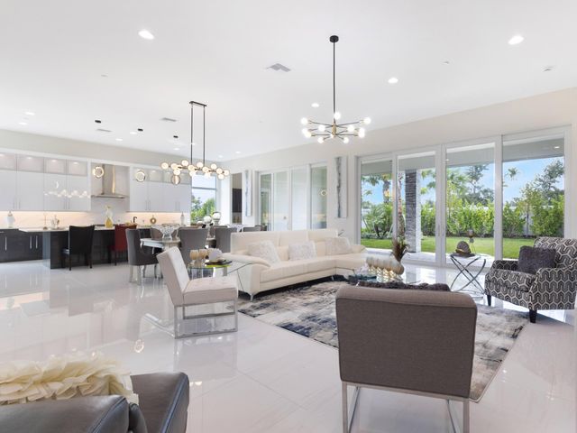 9124 S Coral Isles Circle S 1924, Palm Beach Gardens, FL 33412