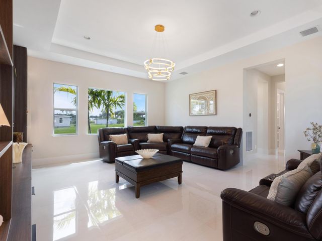 9124 S Coral Isles Circle S 1924, Palm Beach Gardens, FL 33412