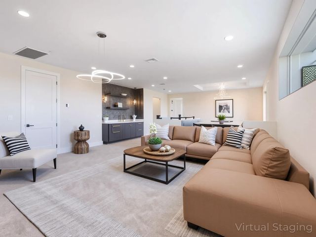 9124 S Coral Isles Circle S 1924, Palm Beach Gardens, FL 33412