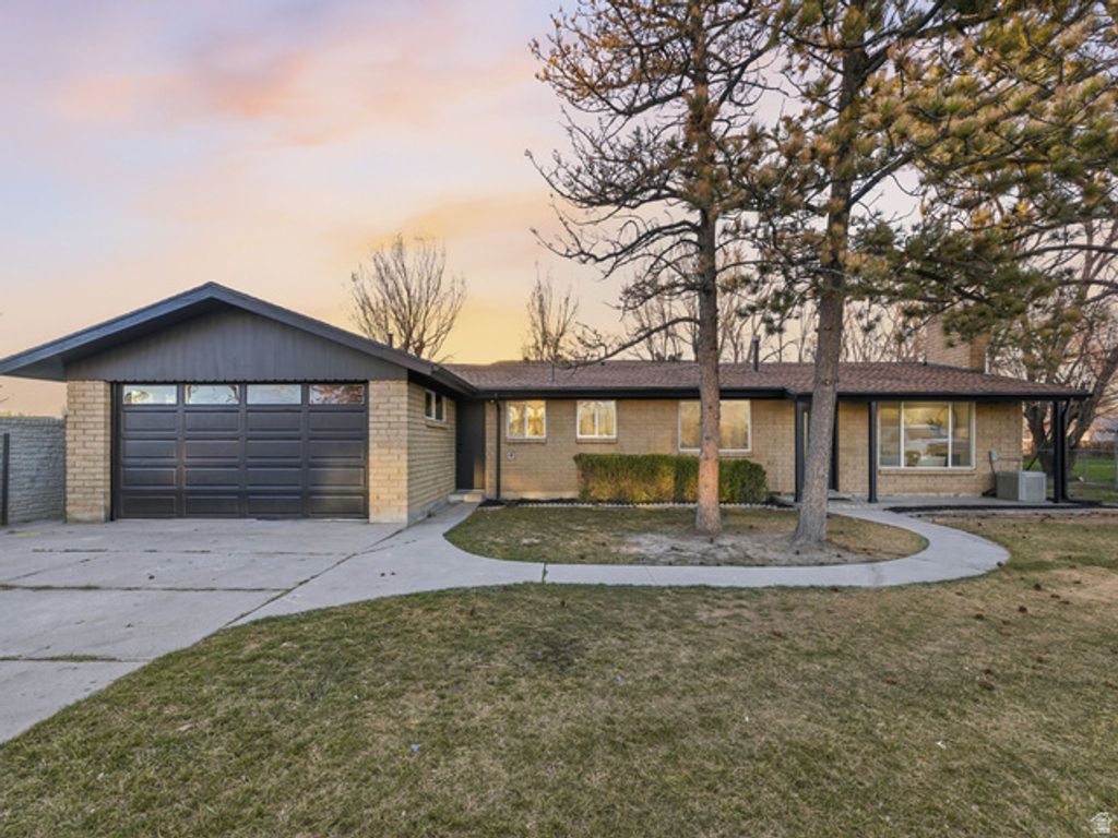 11354 S TEMPLE DR, South Jordan, UT 84095