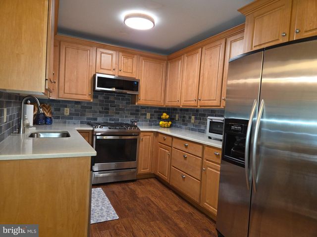 901 SWEETWATER DR, Cinnaminson, NJ 08077