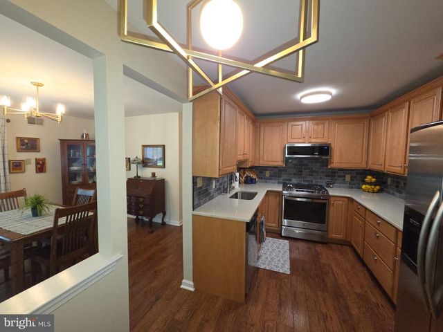 901 SWEETWATER DR, Cinnaminson, NJ 08077