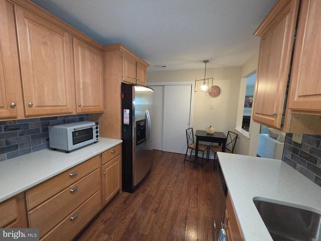 901 SWEETWATER DR, Cinnaminson, NJ 08077