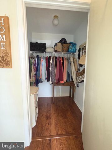 901 SWEETWATER DR, Cinnaminson, NJ 08077