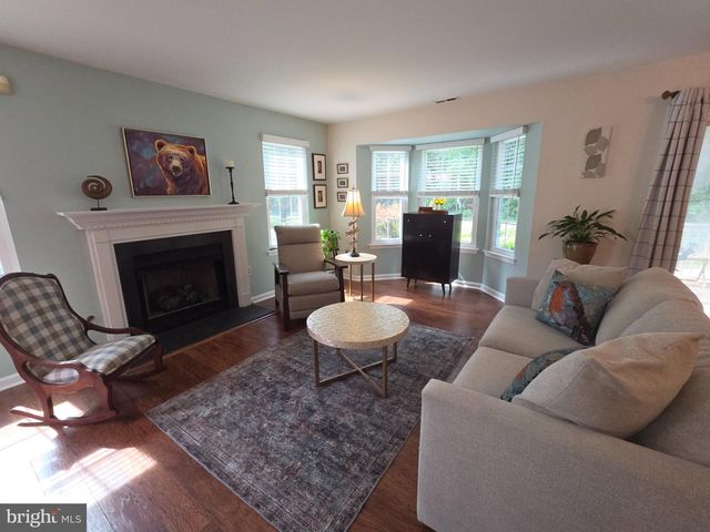 901 SWEETWATER DR, Cinnaminson, NJ 08077