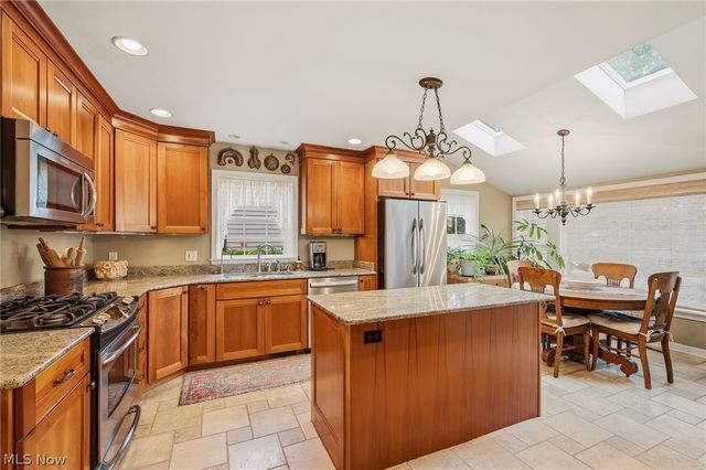 304 Castle Boulevard, Akron, OH 44313