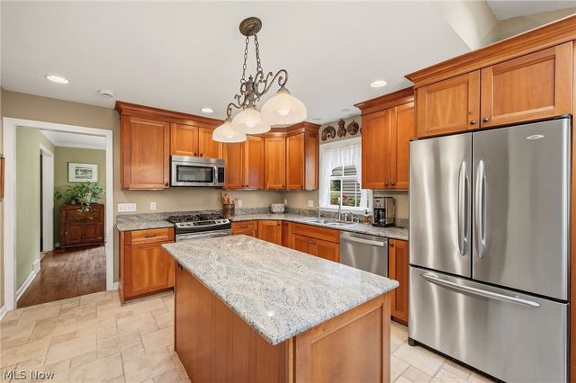 304 Castle Boulevard, Akron, OH 44313