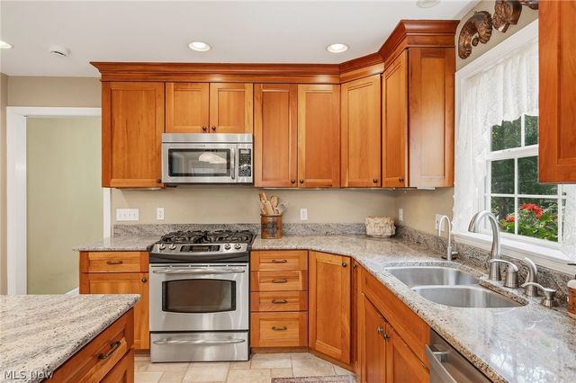 304 Castle Boulevard, Akron, OH 44313