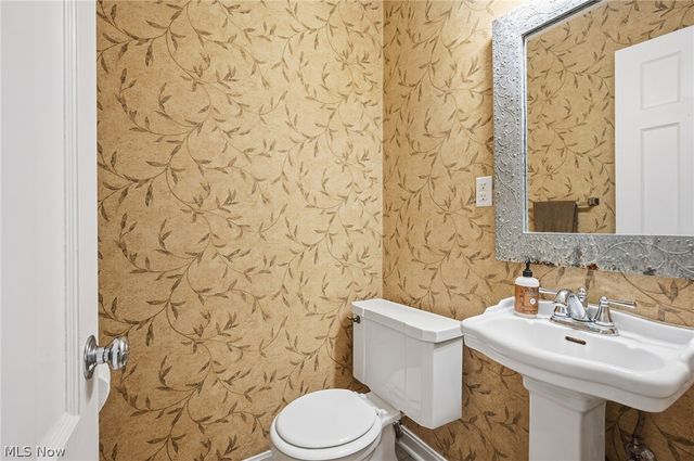 304 Castle Boulevard, Akron, OH 44313