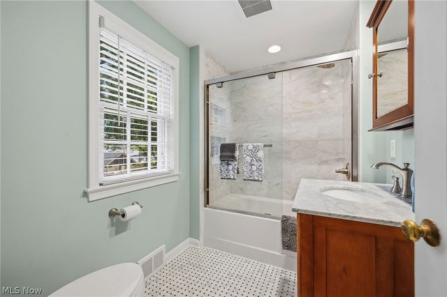 304 Castle Boulevard, Akron, OH 44313