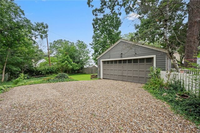 304 Castle Boulevard, Akron, OH 44313
