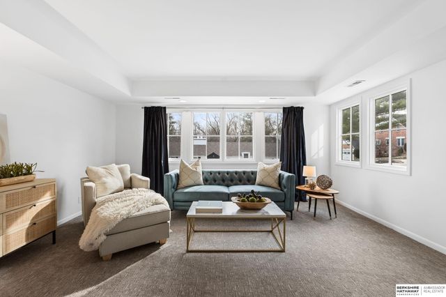 2316 S 103 Street, Omaha, NE 68124