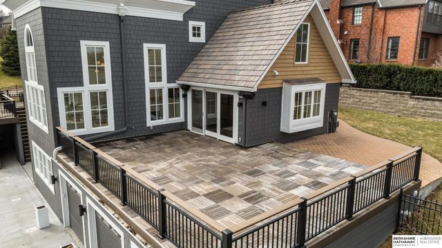 2316 S 103 Street, Omaha, NE 68124