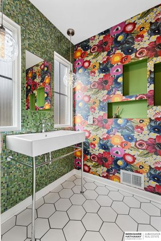 2316 S 103 Street, Omaha, NE 68124