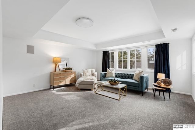 2316 S 103 Street, Omaha, NE 68124