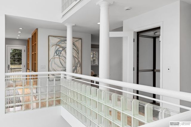 2316 S 103 Street, Omaha, NE 68124