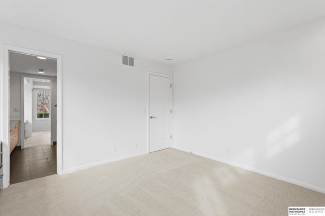 2316 S 103 Street, Omaha, NE 68124