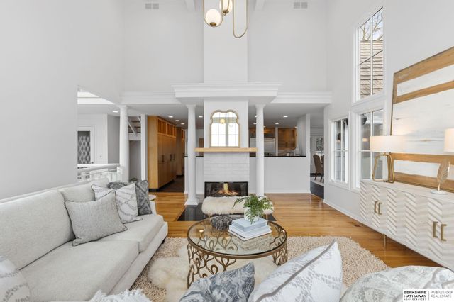 2316 S 103 Street, Omaha, NE 68124