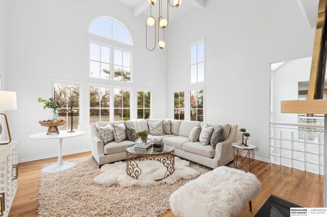 2316 S 103 Street, Omaha, NE 68124