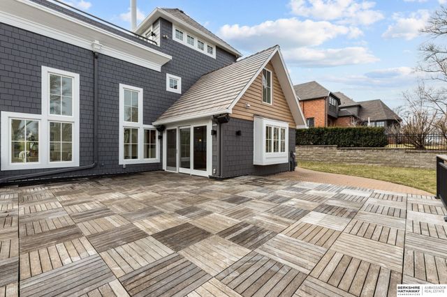 2316 S 103 Street, Omaha, NE 68124