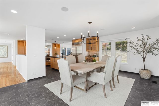 2316 S 103 Street, Omaha, NE 68124