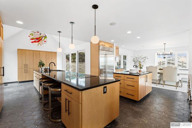 2316 S 103 Street, Omaha, NE 68124