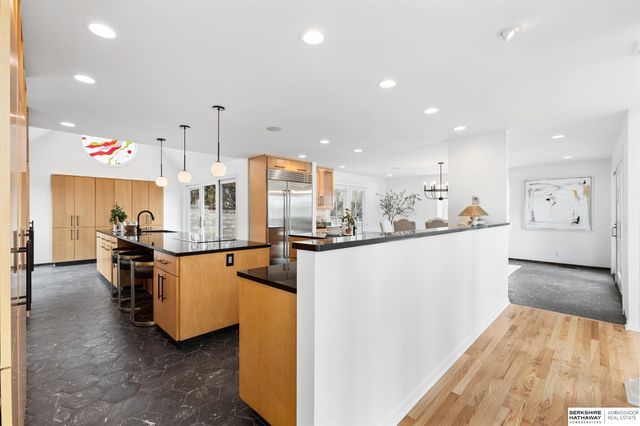 2316 S 103 Street, Omaha, NE 68124