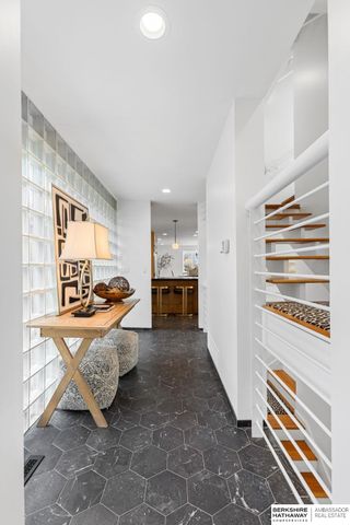 2316 S 103 Street, Omaha, NE 68124