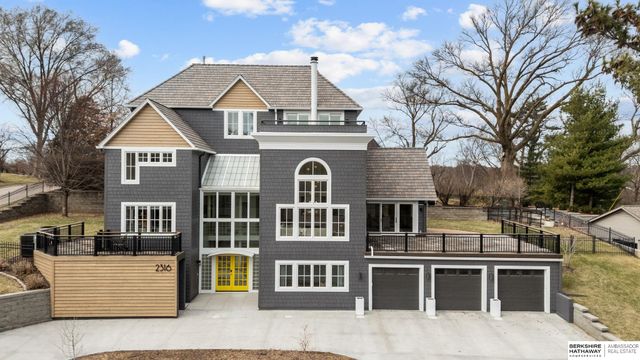 2316 S 103 Street, Omaha, NE 68124