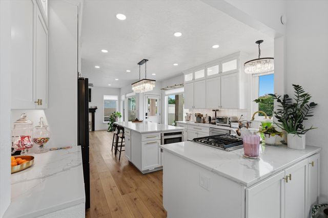 11405 Pine Top Lane NE, Albuquerque, NM 87111