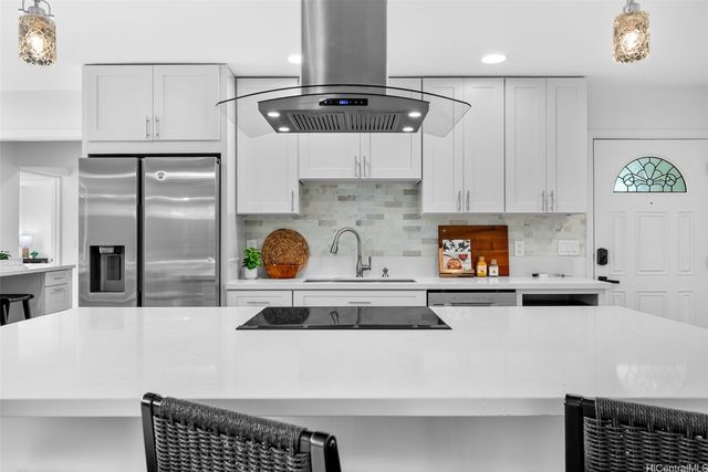 638 Keolu Drive, Kailua, HI 96734