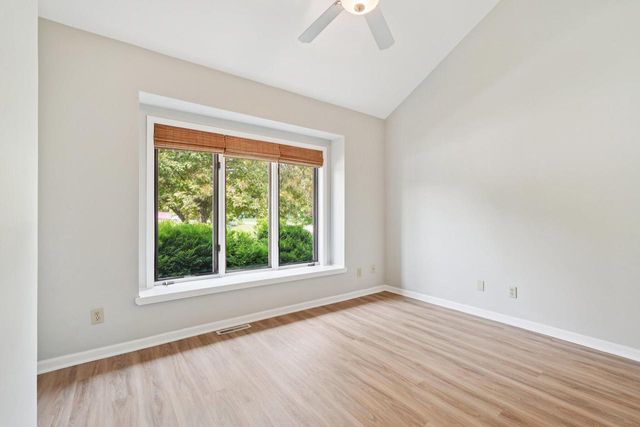 W146N6202 Wigwam DRIVE, Menomonee Falls, WI 53051