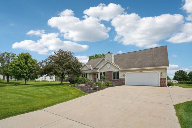 W146N6202 Wigwam DRIVE, Menomonee Falls, WI 53051