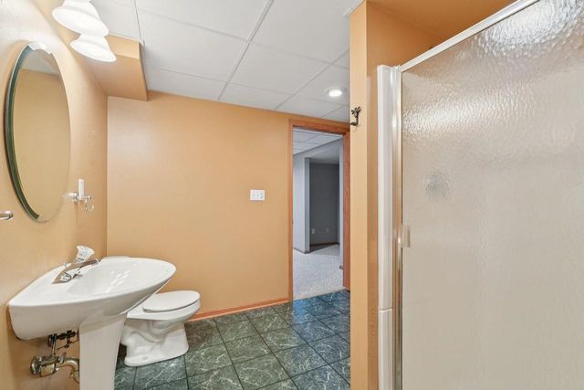 W146N6202 Wigwam DRIVE, Menomonee Falls, WI 53051