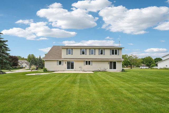 W146N6202 Wigwam DRIVE, Menomonee Falls, WI 53051