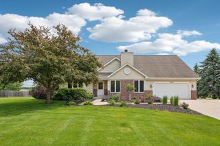W146N6202 Wigwam DRIVE, Menomonee Falls, WI 53051
